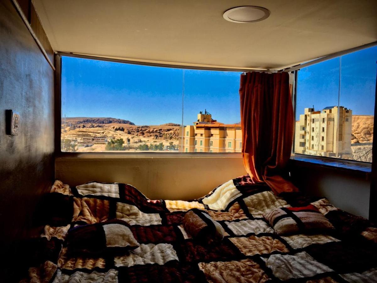 Petra Cabin Hostel Wadi Musa Bagian luar foto