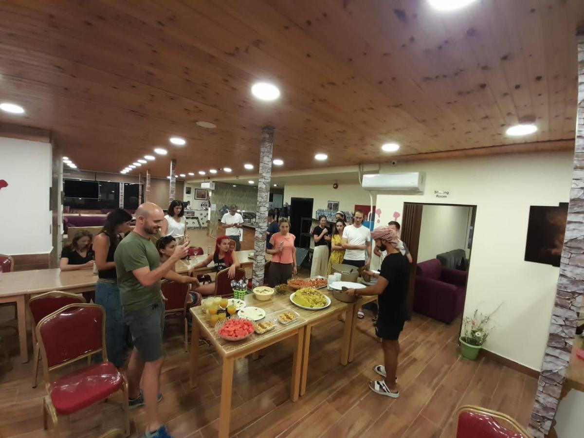 Petra Cabin Hostel Wadi Musa Bagian luar foto