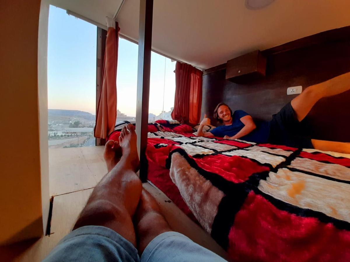 Petra Cabin Hostel Wadi Musa Bagian luar foto