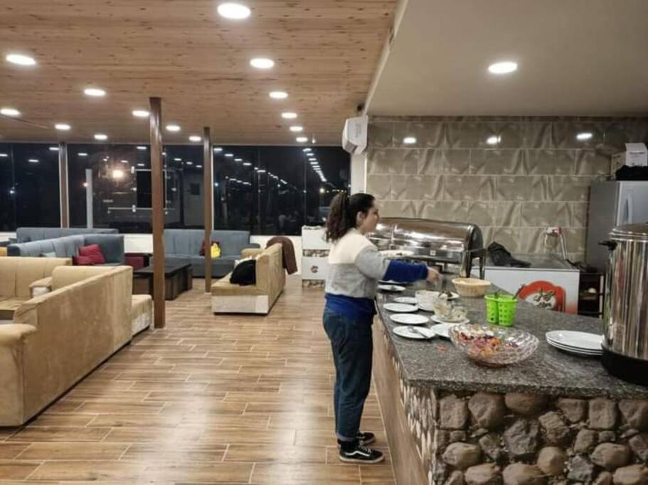 Petra Cabin Hostel Wadi Musa Bagian luar foto