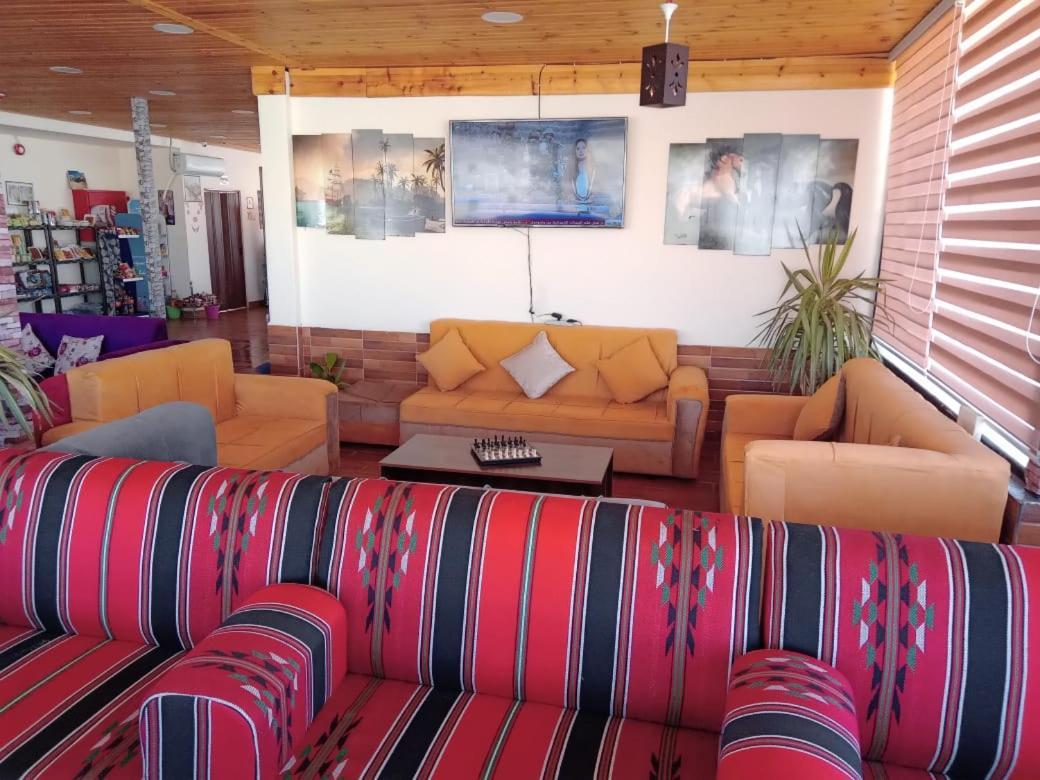 Petra Cabin Hostel Wadi Musa Bagian luar foto