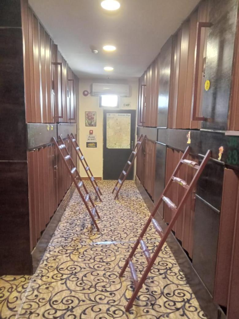 Petra Cabin Hostel Wadi Musa Bagian luar foto